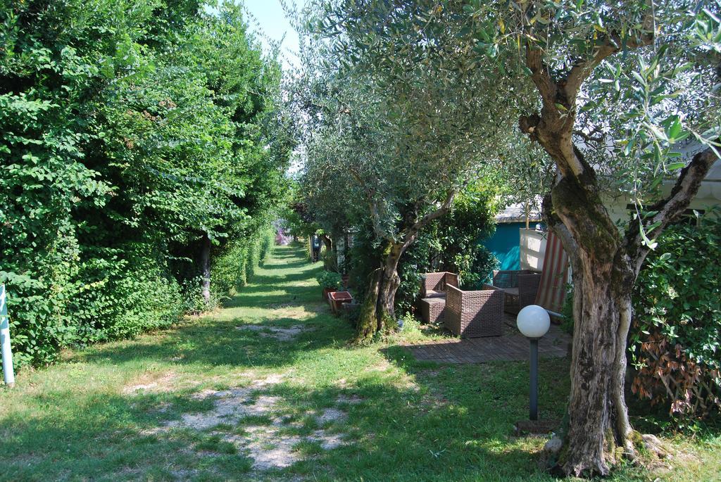 Camping Porto Srl Hotell Moniga del Garda Eksteriør bilde