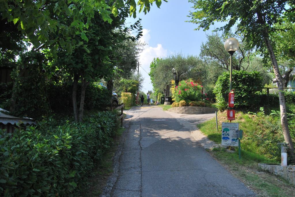 Camping Porto Srl Hotell Moniga del Garda Eksteriør bilde