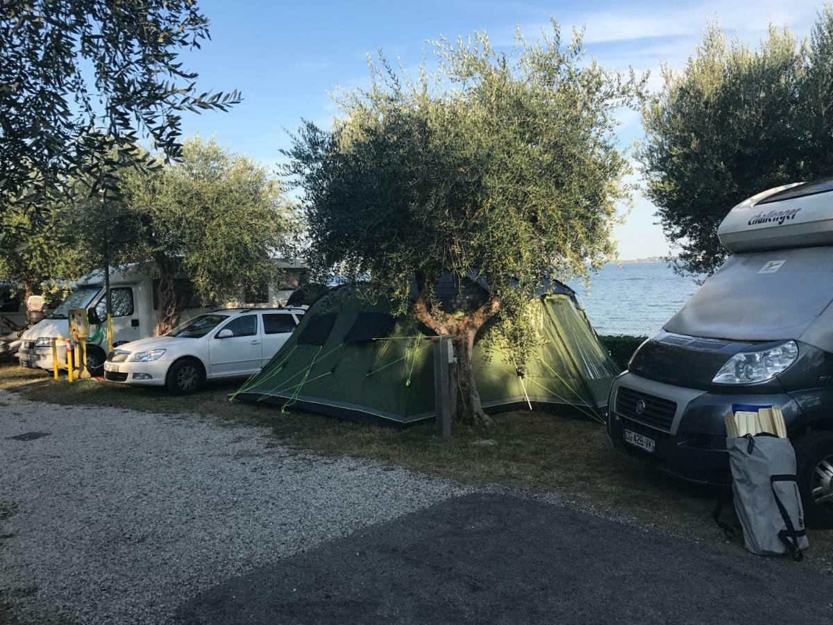 Camping Porto Srl Hotell Moniga del Garda Eksteriør bilde